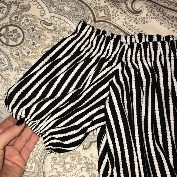 Ruffle crop - Picture 3 of 3